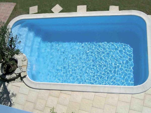 Piscine coque polyester, Andernos-les-Bains<br>Installer une piscine à coque polyester, Andernos-les-Bains<br>Installation d’une piscine à coque polyester, Andernos-les-Bains