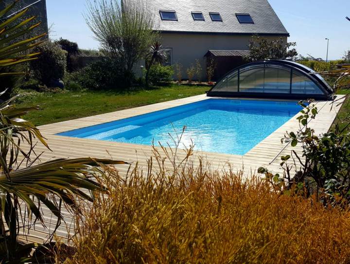 piscine coque bache a barres