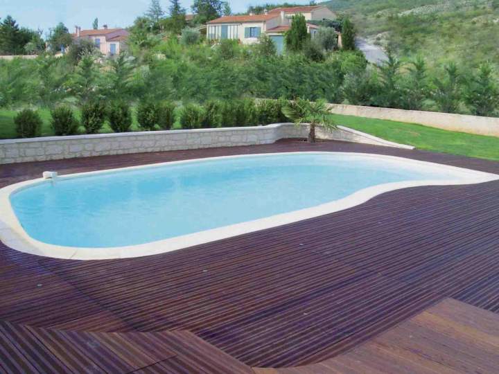 piscine coque haricot
